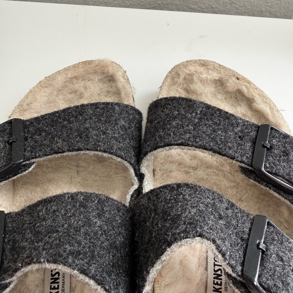 Birkenstock Arizona women size 7 Gray Felt Double-Buckle Slide Sandals - Picture 5 of 8